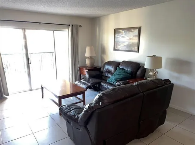$2,250 | 4000 Crystal Lake Drive, Unit 212, Deerfield Beach, FL 33064
