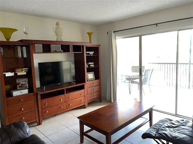 $2,250 | 4000 Crystal Lake Drive, Unit 212, Deerfield Beach, FL 33064