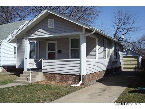 2044 North 7th Street Springfield, IL 62702 - Photo 1 of 12