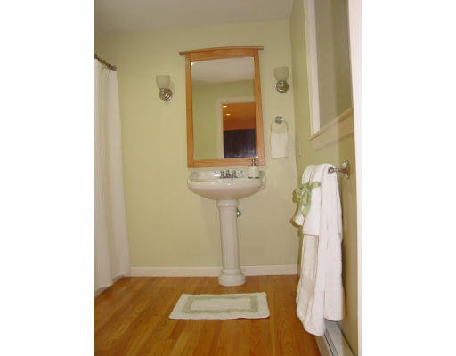 20 Pikes Hill Road Sterling, MA 01564 - Photo 12 of 16 a view of a hallway with a dining room