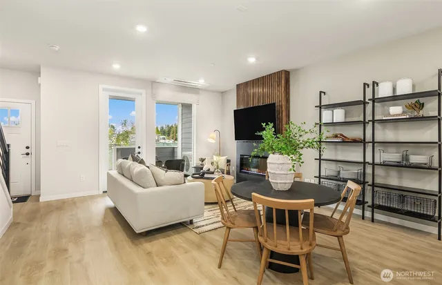 $745,178 | 31820 Myrtle Street, Carnation, WA 98014