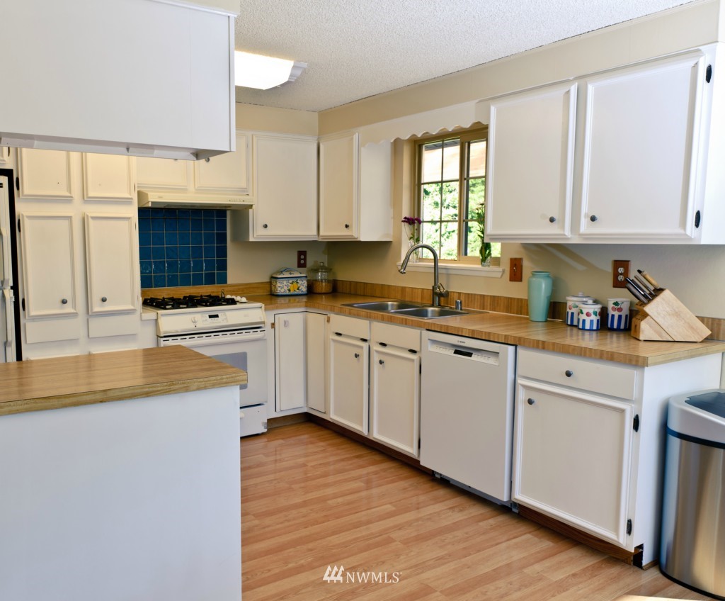 5051 Noon Road Bellingham, WA 98226 - Photo 13 of 25