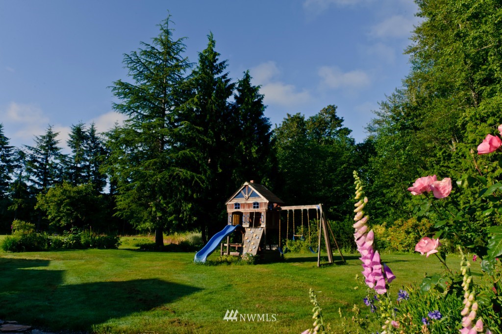 5051 Noon Road Bellingham, WA 98226 - Photo 4 of 25