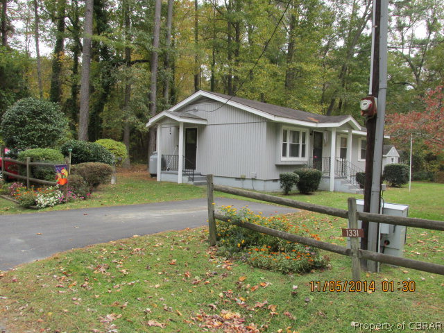 1331 Coachpoint Road Hartfield, VA 23071 - Photo 3 of 9