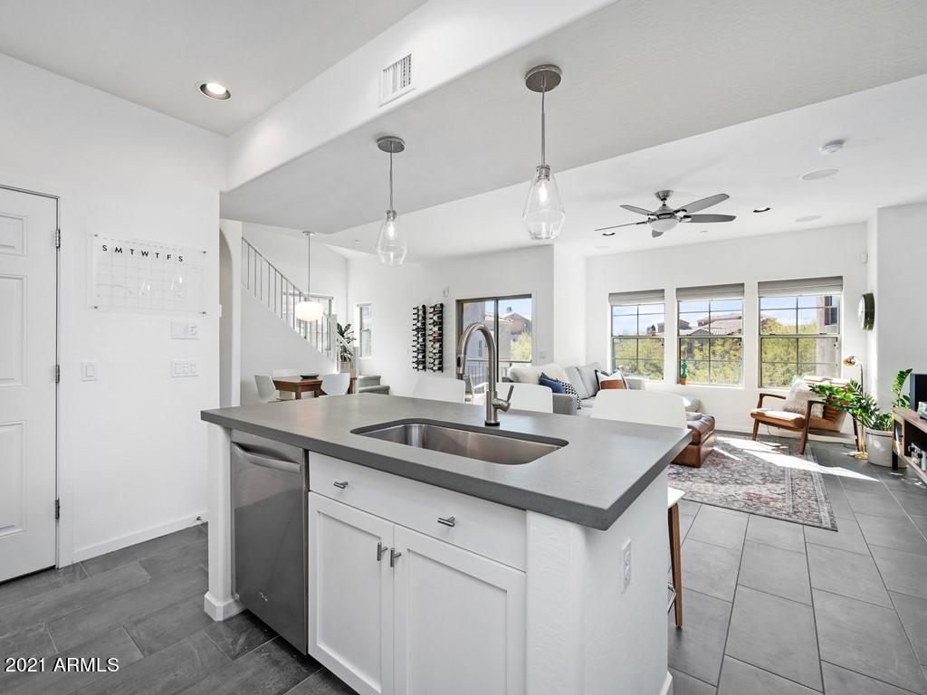 3935 East Rough Rider Road, Unit 1324 Phoenix, AZ 85050 - Photo 9 of 70 Great Room, Alt View