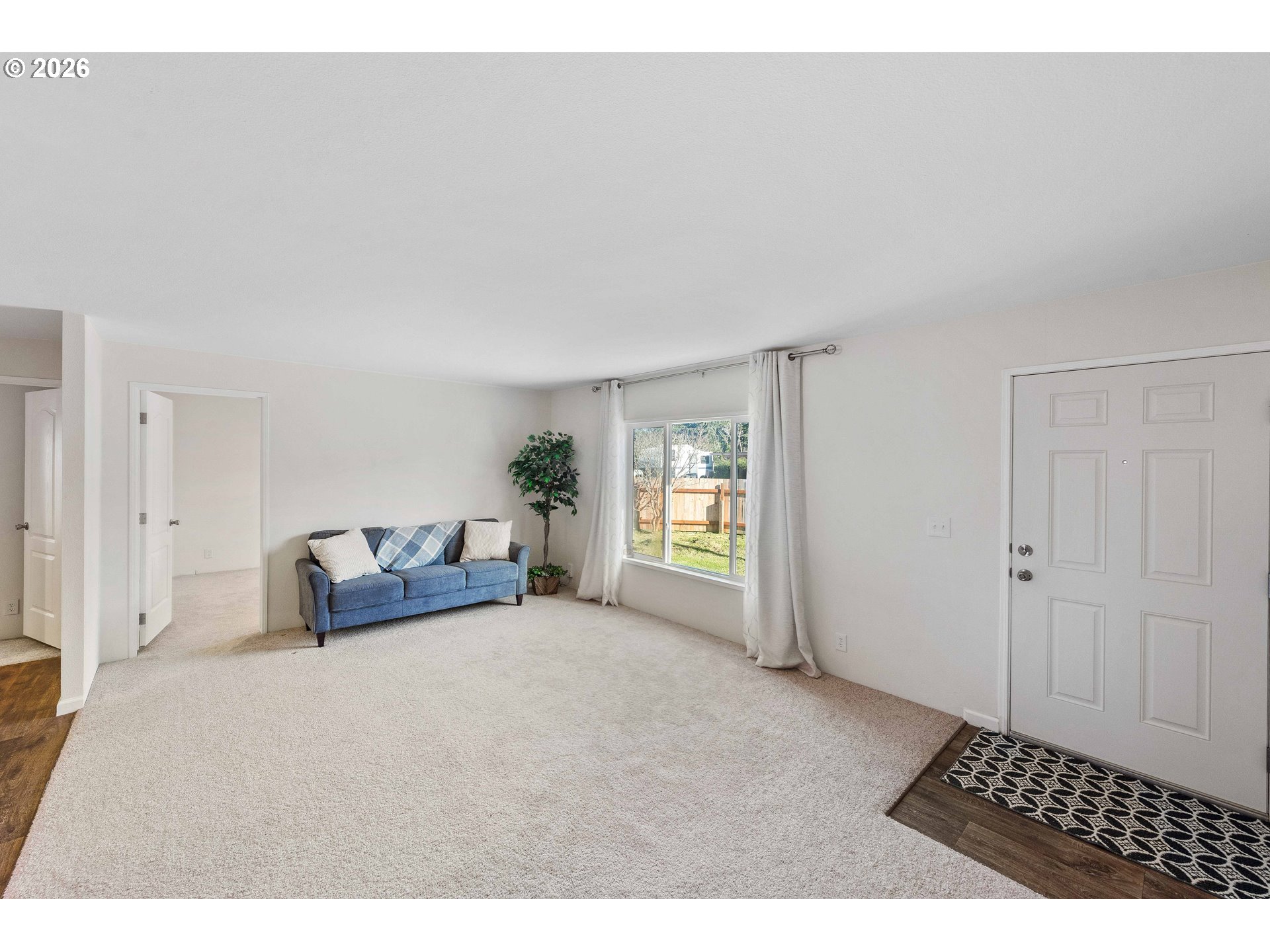 64274 Saddler Road Coos Bay, OR 97420 - Photo 3 of 30 Living Room