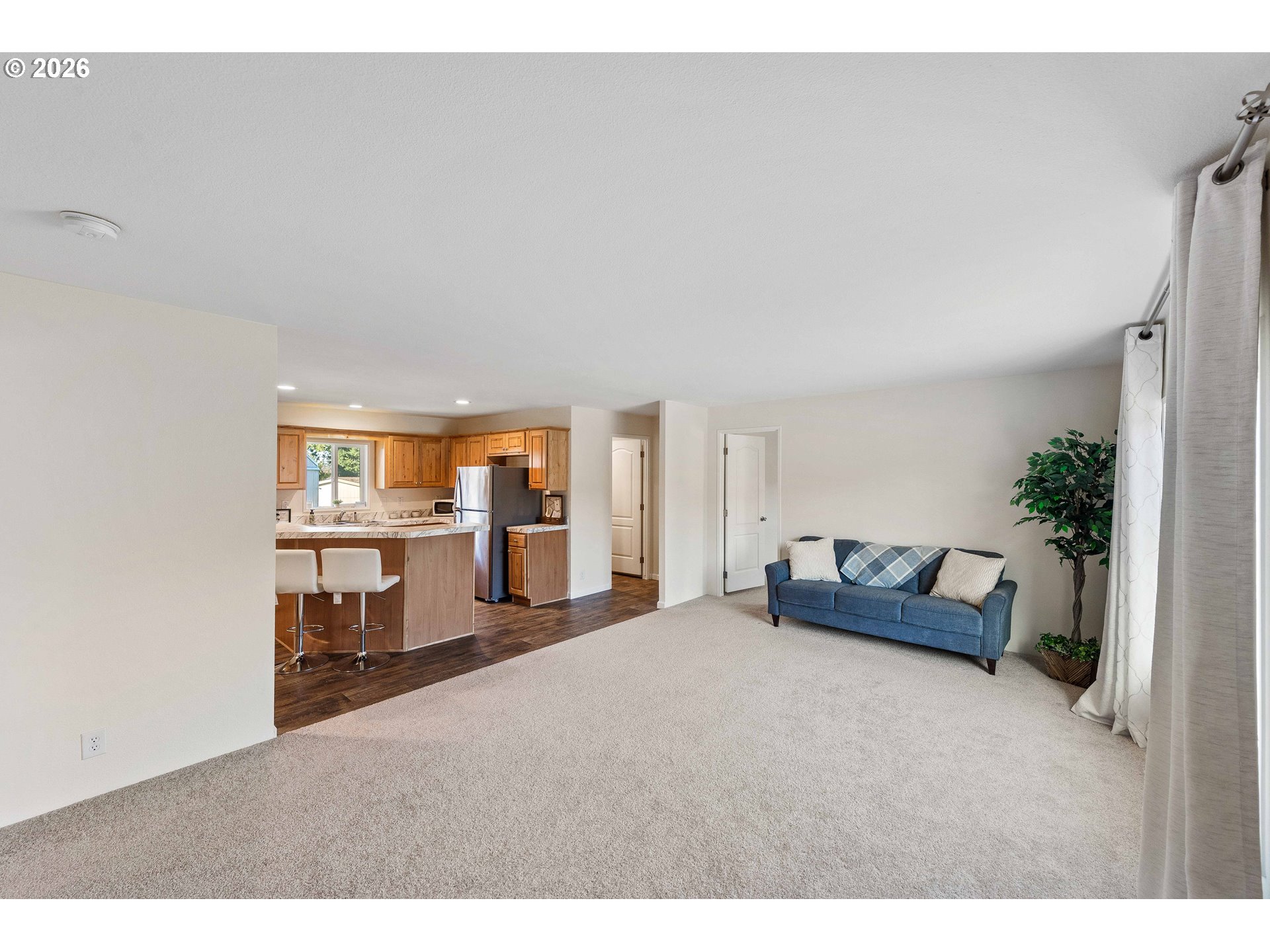 64274 Saddler Road Coos Bay, OR 97420 - Photo 4 of 30 Living Room