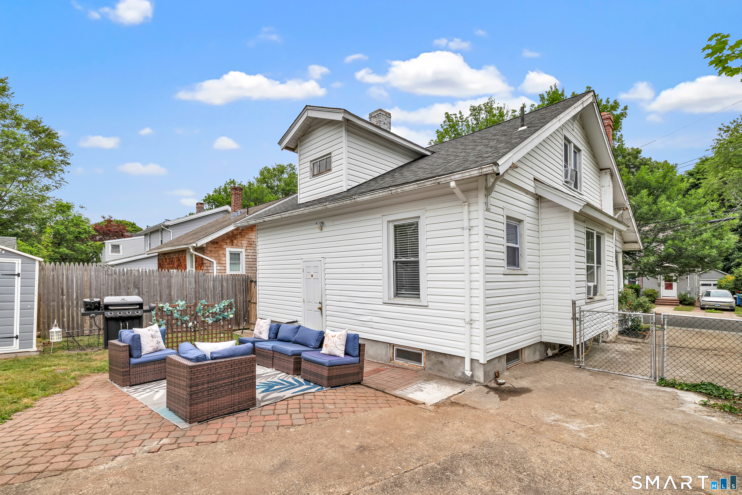 12 Violet Street Hamden, CT 06517 - Photo 35 of 39