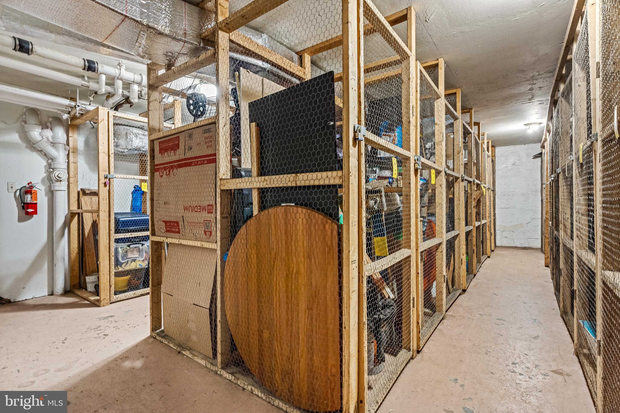 1816 New Hampshire Avenue Northwest, Unit 1009 Washington, DC 20009 - Photo 21 of 23 a view of a walk in closet