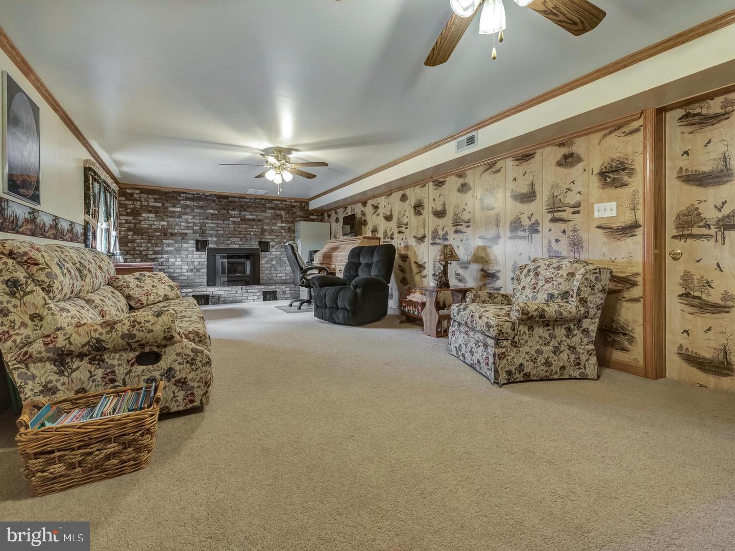 16946 Broadfording Road Hagerstown, MD 21740 - Photo 3 of 38 Family room lower level