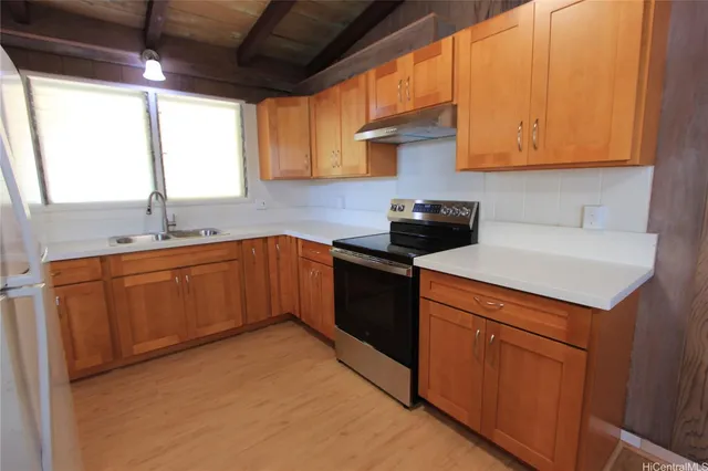 $3,500 | 1346 Ala Mahamoe Street, Honolulu, HI 96819