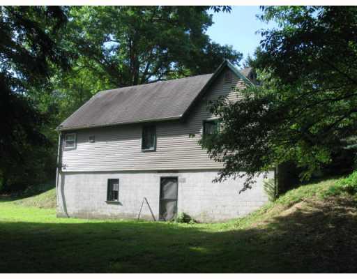 175 Foster Road Beaver Falls, PA 15010 - Photo 3 of 10 Exterior Back.