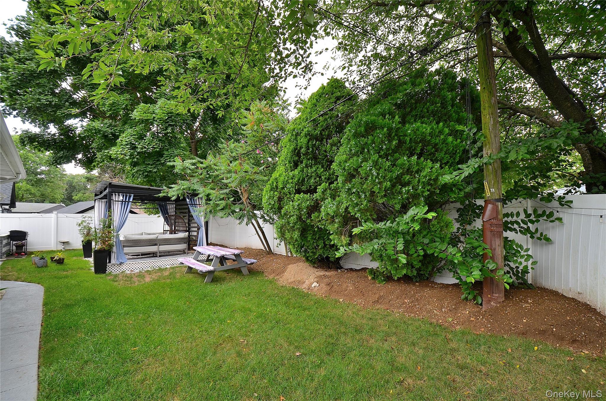 831 Shell Street Baldwin, NY 11510 - Photo 33 of 35 Gallery Image 33