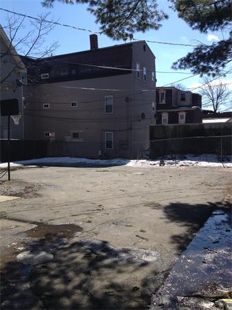 35 May Street Worcester, MA 01610 - Photo 2 of 5