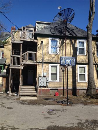35 May Street Worcester, MA 01610 - Photo 4 of 5