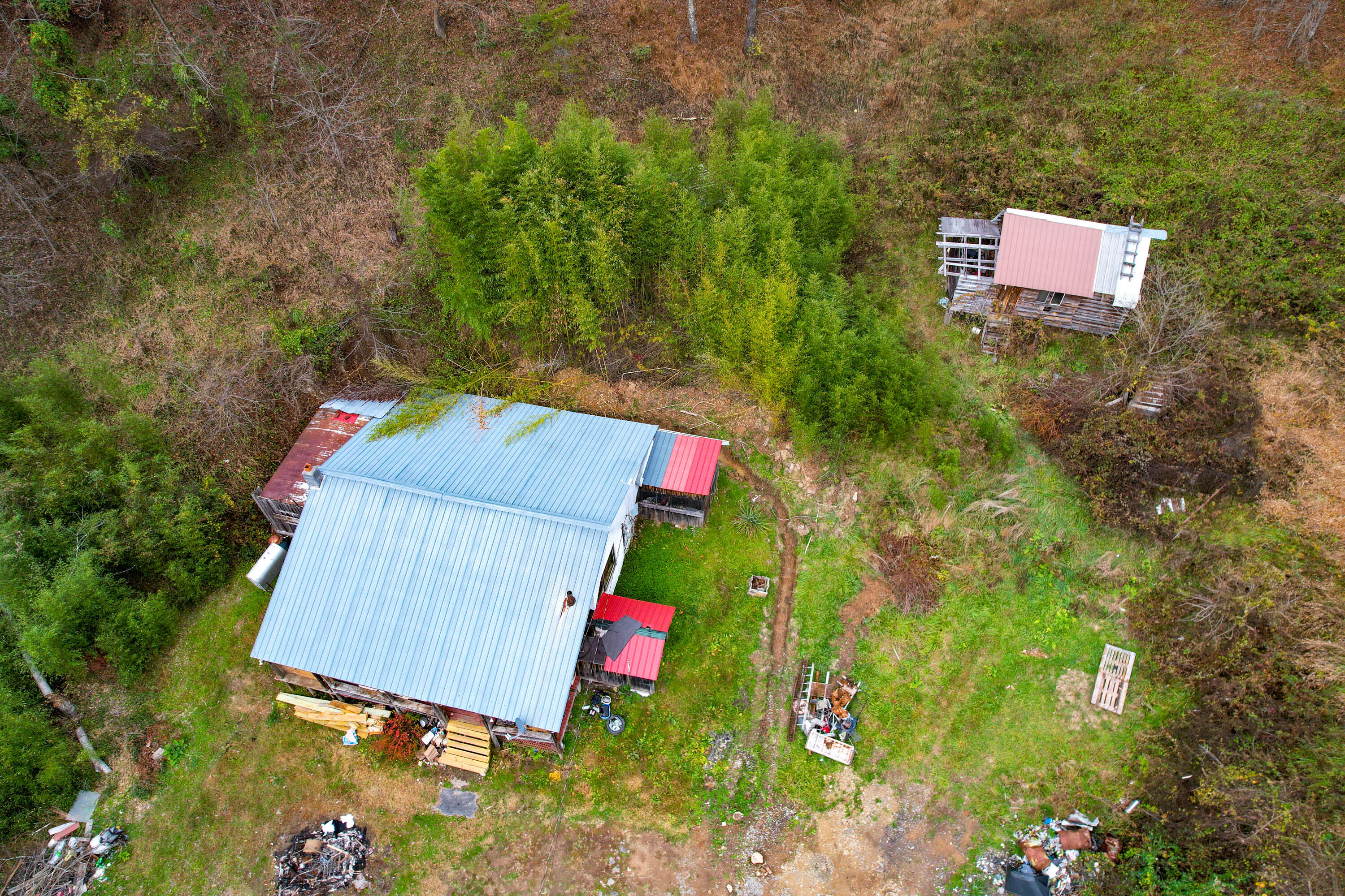 445 Poor Valley Road Saltville, VA 24370 - Photo 7 of 27 Saltville-20