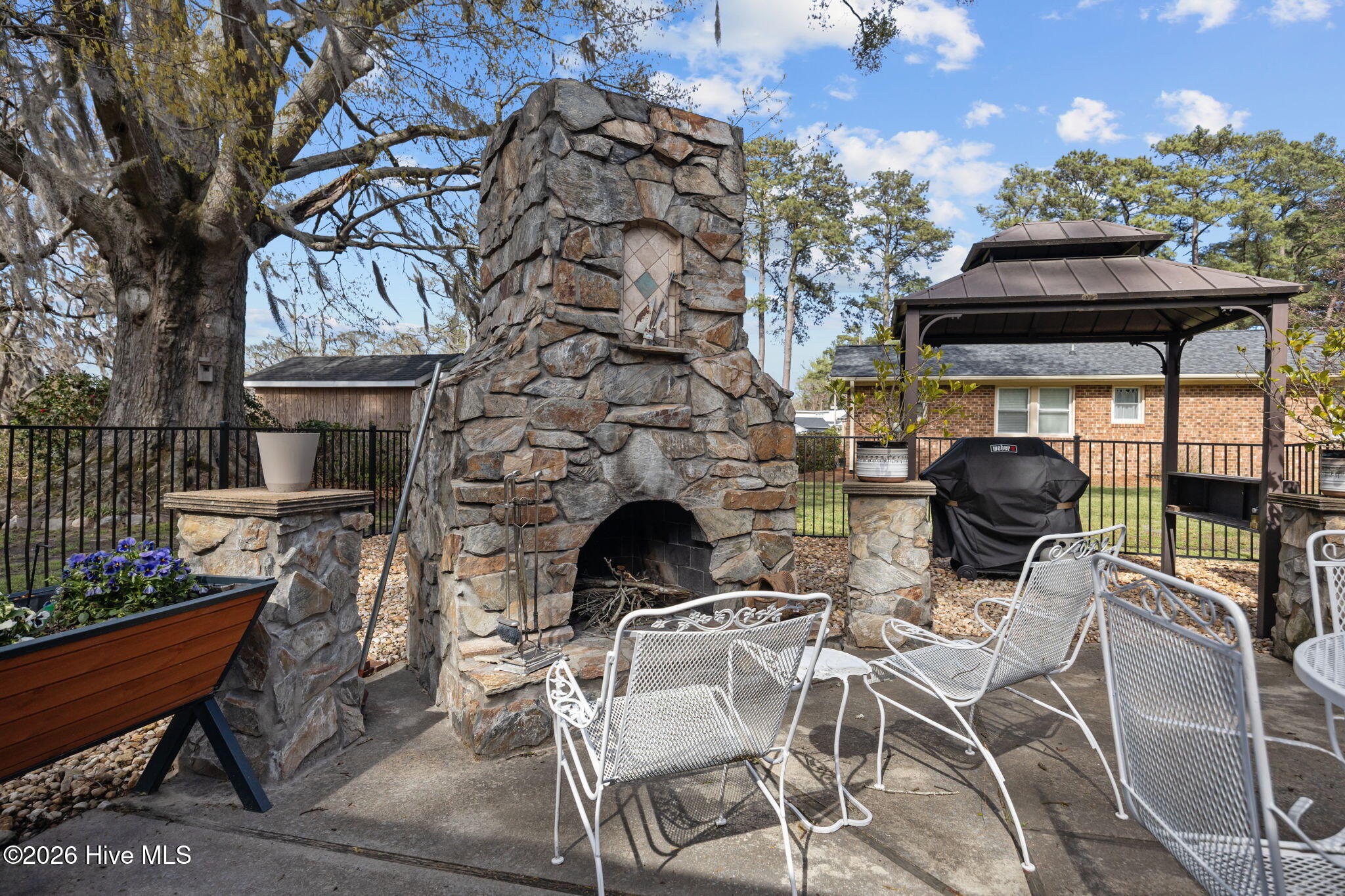 147 Honey Pod Farm Road Washington, NC 27889 - Photo 3 of 53 6-web-or-mls-BLS_0003 (1)