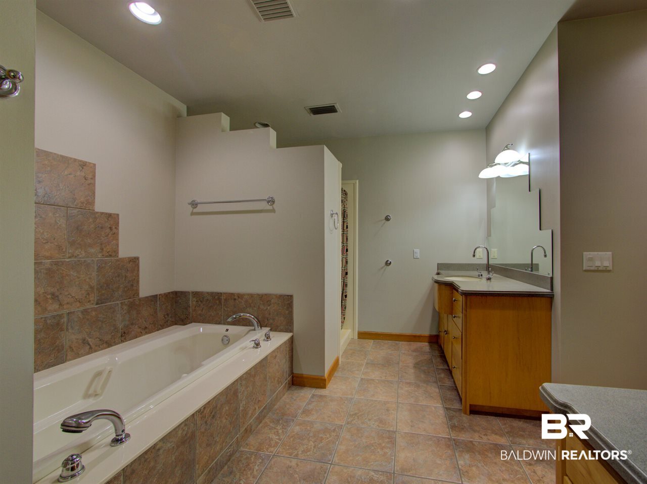 350 Grand Avenue Fairhope, AL 36532 - Photo 19 of 38 Master Bath