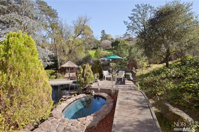 91 Circle Road San Rafael, CA 94903 - Photo 1 of 1 a view of balcony and patio