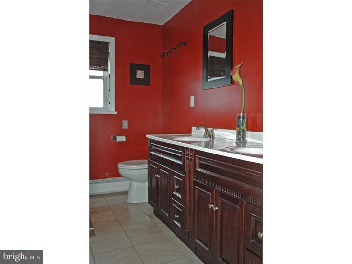 1390 Eagle Point Road Kutztown, PA 19530 - Photo 6 of 11 Bathroom