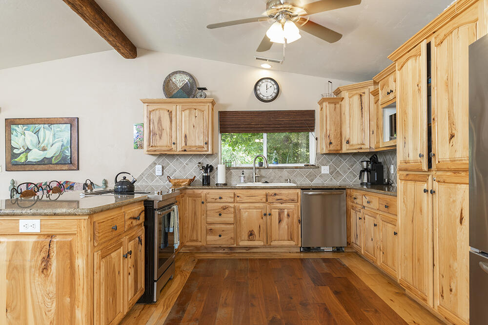11926 Galice Road Merlin, OR 97532 - Photo 12 of 61 12