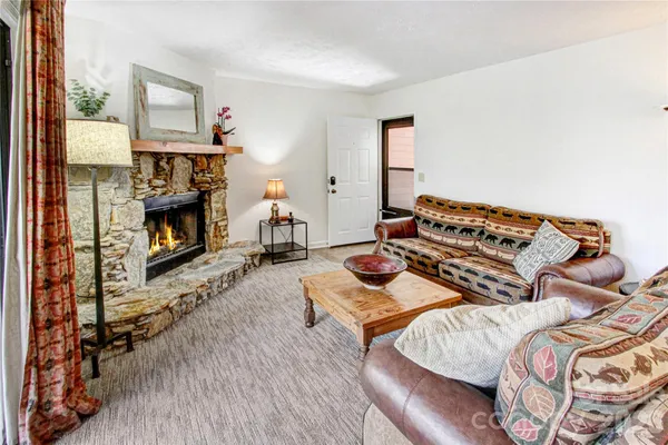 $257,000 | 157 Toxaway Views Dr Lake, Unit 801, Lake Toxaway, NC 28747