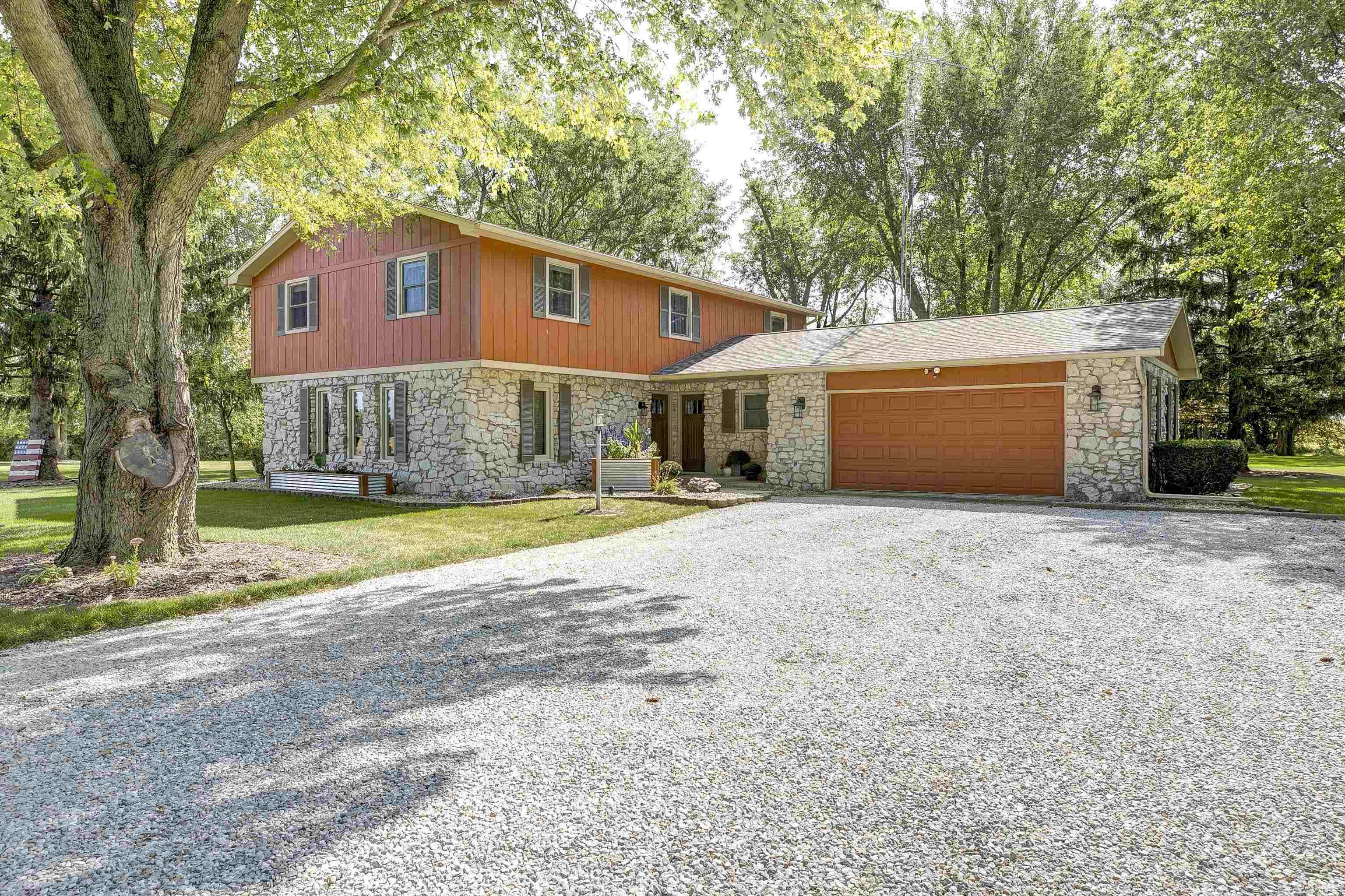 5915 West 1400 North Road Elwood, IN 46036 - Photo 1 of 36