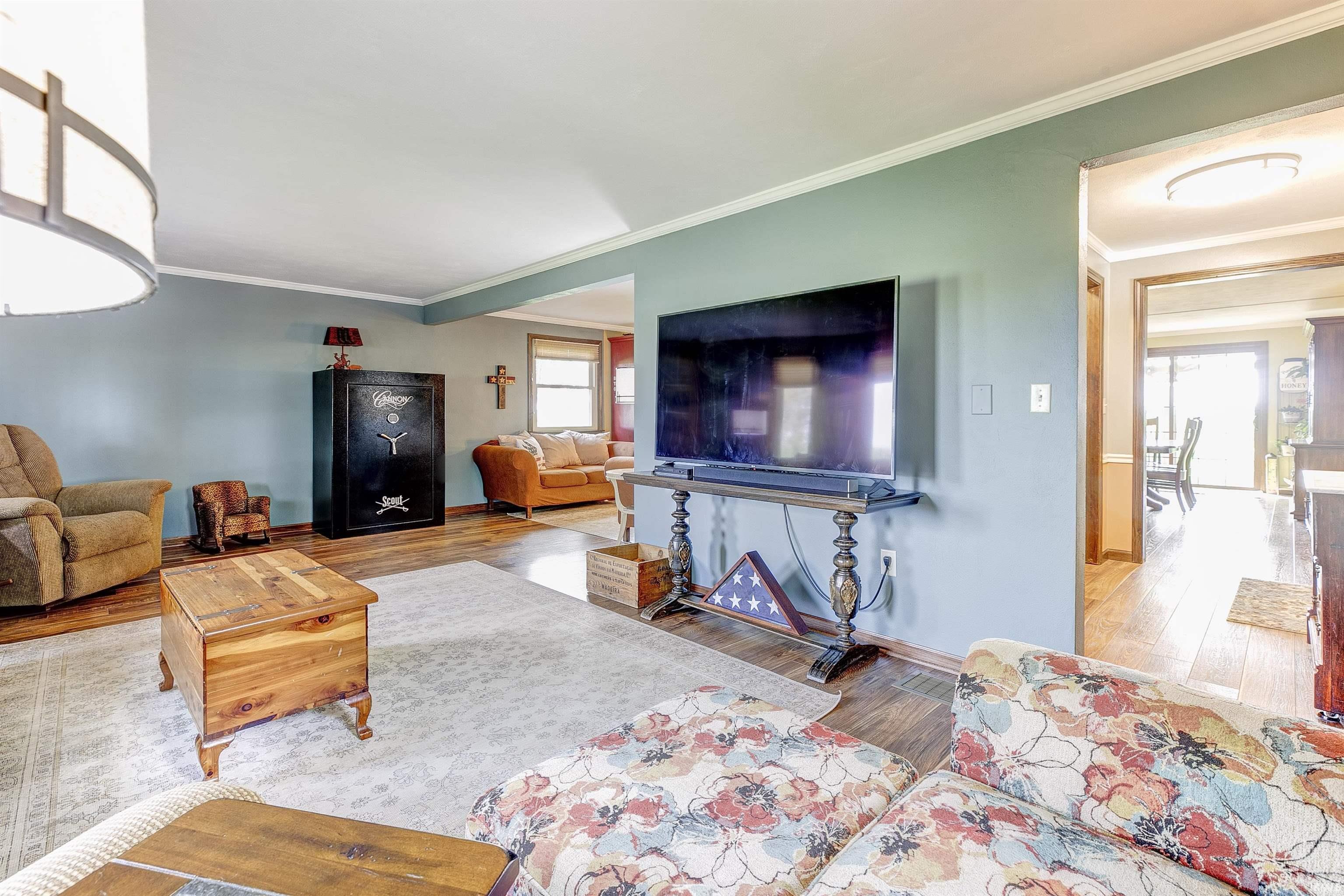 5915 West 1400 North Road Elwood, IN 46036 - Photo 5 of 36