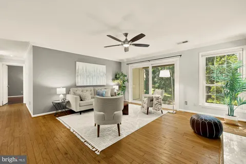 $399,000 | 4551 Interlachen Court, Unit H, Alexandria, VA 22312