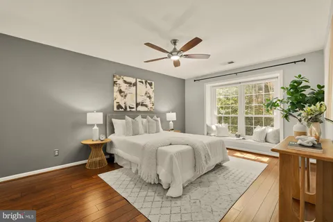 $399,000 | 4551 Interlachen Court, Unit H, Alexandria, VA 22312