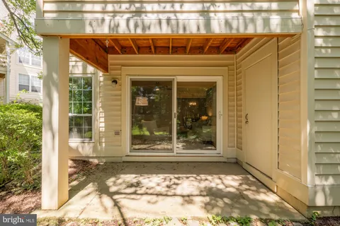 $399,000 | 4551 Interlachen Court, Unit H, Alexandria, VA 22312