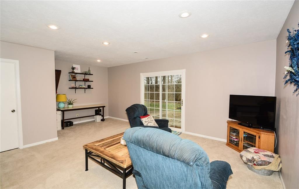 11925 Hoster Road Carmel, IN 46033 - Photo 20 of 36 Gallery Image 20