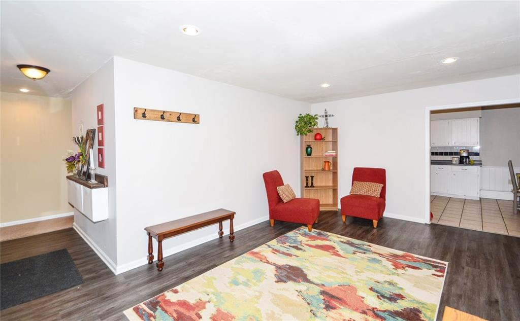 11925 Hoster Road Carmel, IN 46033 - Photo 4 of 36 Gallery Image 4