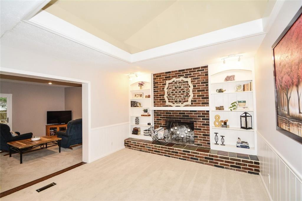 11925 Hoster Road Carmel, IN 46033 - Photo 8 of 36 Gallery Image 8
