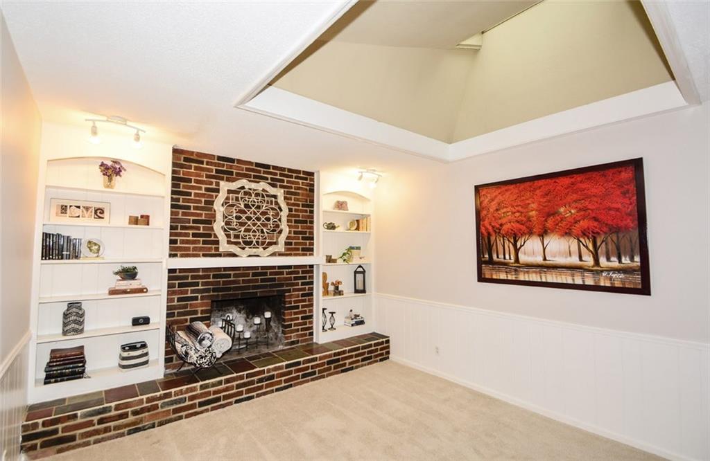 11925 Hoster Road Carmel, IN 46033 - Photo 9 of 36 Gallery Image 9