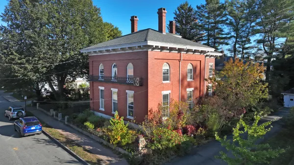 $1,358,000 | 11 Lincoln Street, Brunswick, ME 04011