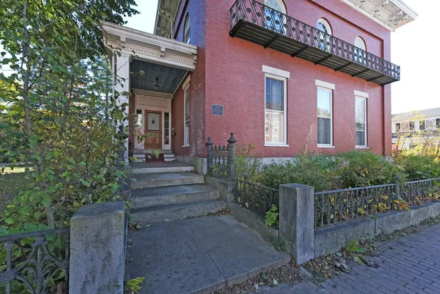 $1,368,000 | 11 Lincoln Street, Brunswick, ME 04011