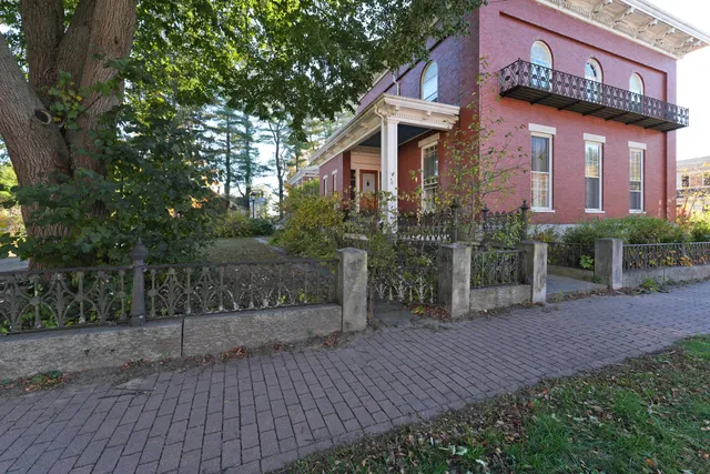 $1,368,000 | 11 Lincoln Street, Brunswick, ME 04011