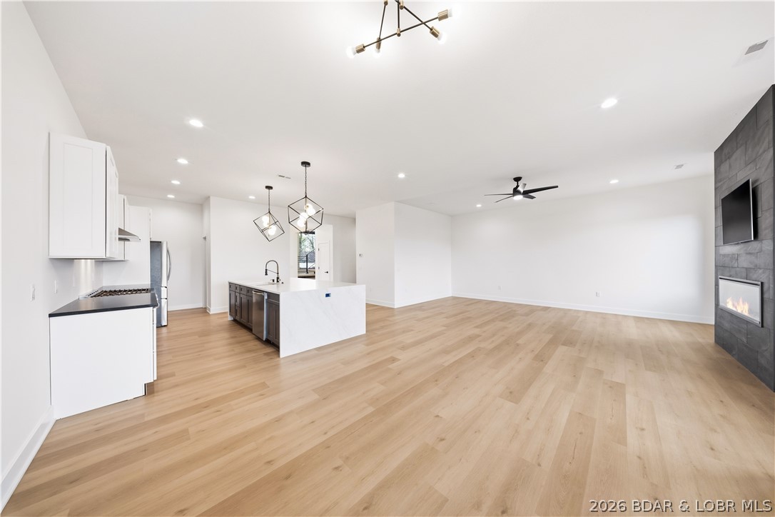 222 Red Bud Road Lake Ozark, MO 65049 - Photo 3 of 78