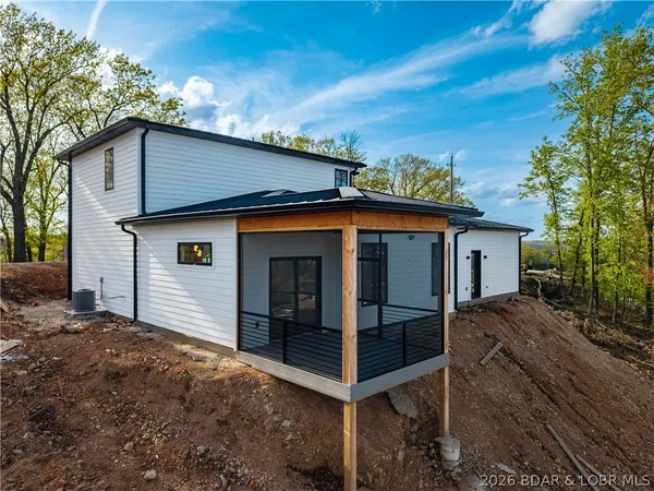 $1,250,000 | 222 Red Bud Road, Lake Ozark, MO 65049
