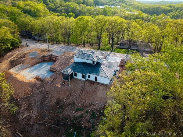 $1,250,000 | 222 Red Bud Road, Lake Ozark, MO 65049
