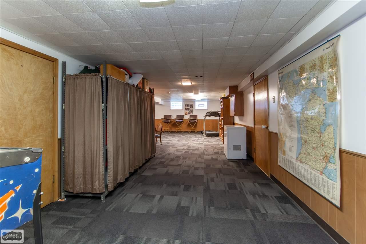 53261 Shelby Road Utica, MI 48316 - Photo 55 of 61 50026798-54.JPG