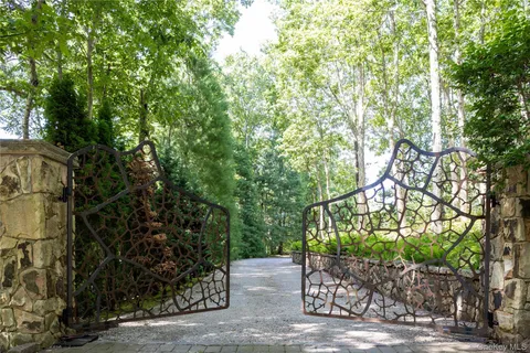 $18,000,000 | 1350 West Cove Road, Cutchogue, NY 11935