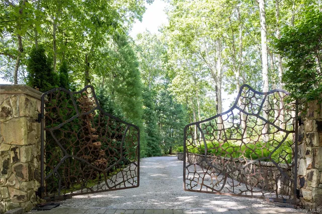 $18,000,000 | 1350 West Cove Road, Cutchogue, NY 11935