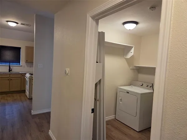 $2,000 | 3156 Lafayette Street, Corsicana, TX 75110