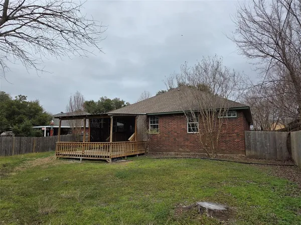$2,000 | 3156 Lafayette Street, Corsicana, TX 75110
