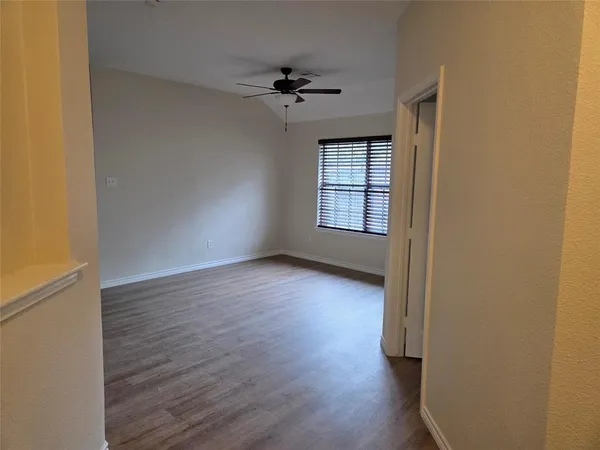 $2,000 | 3156 Lafayette Street, Corsicana, TX 75110