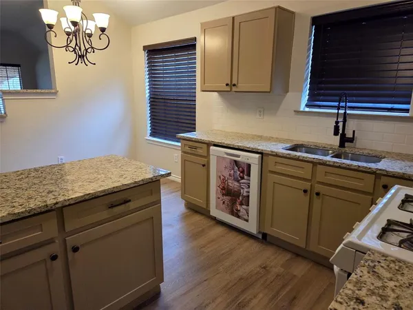 $2,000 | 3156 Lafayette Street, Corsicana, TX 75110