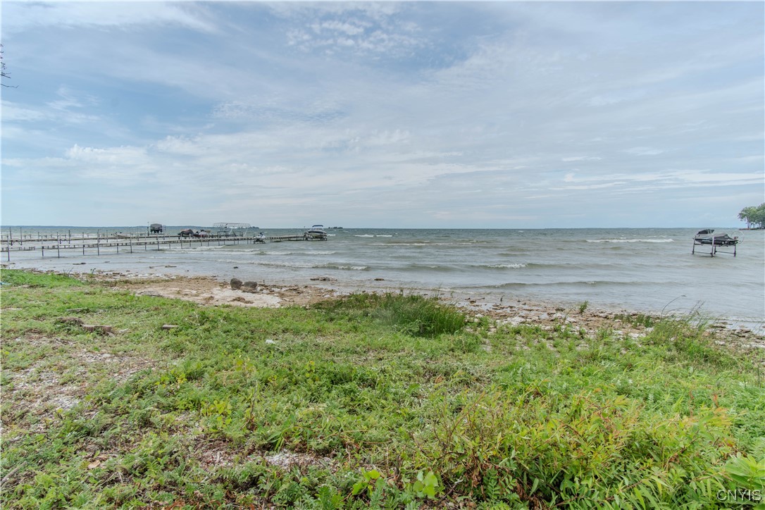 18121 Howes Shore Road Sackets Harbor, NY 13685 - Photo 26 of 40