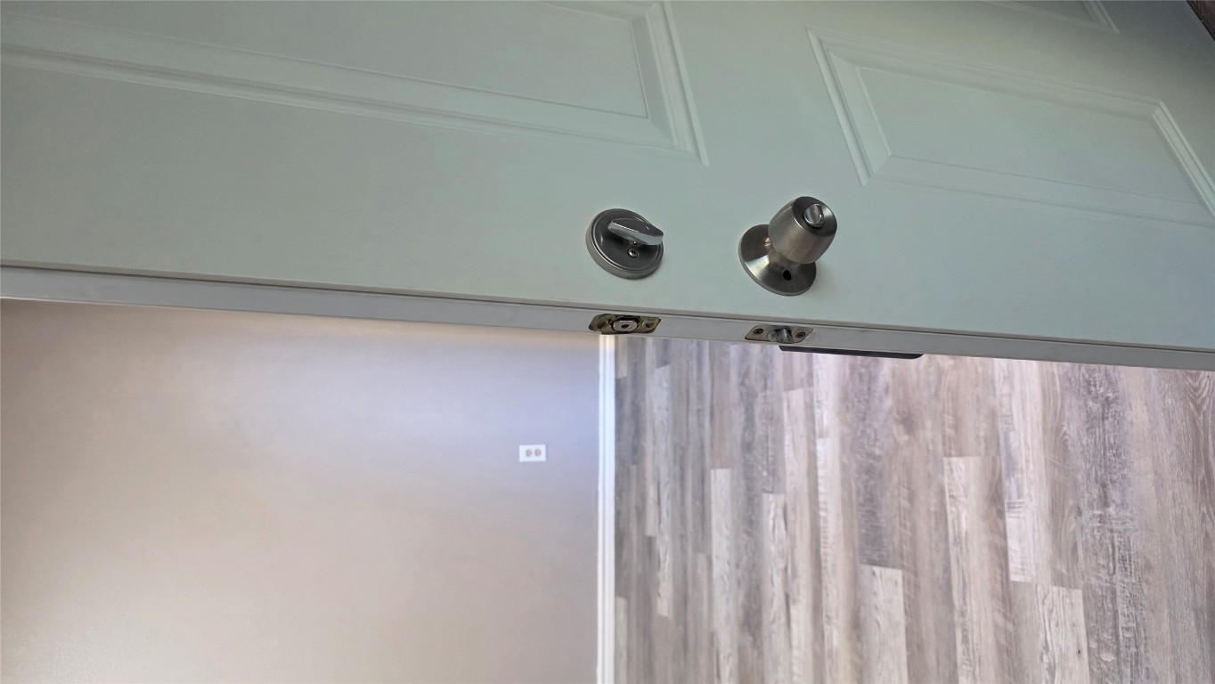 2124 Burton Drive, Unit 152 Austin, TX 78741 - Photo 14 of 16 a bathroom with a shower